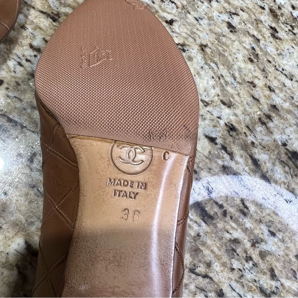 Chanel Quilted Tan Brown Leather Almond Toe Pumps 36 100% Authentic